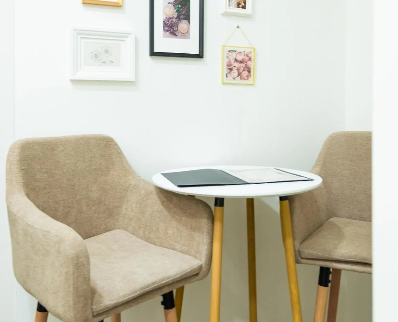 Modern & Spacious Apartment Near The Old Town Πράγα